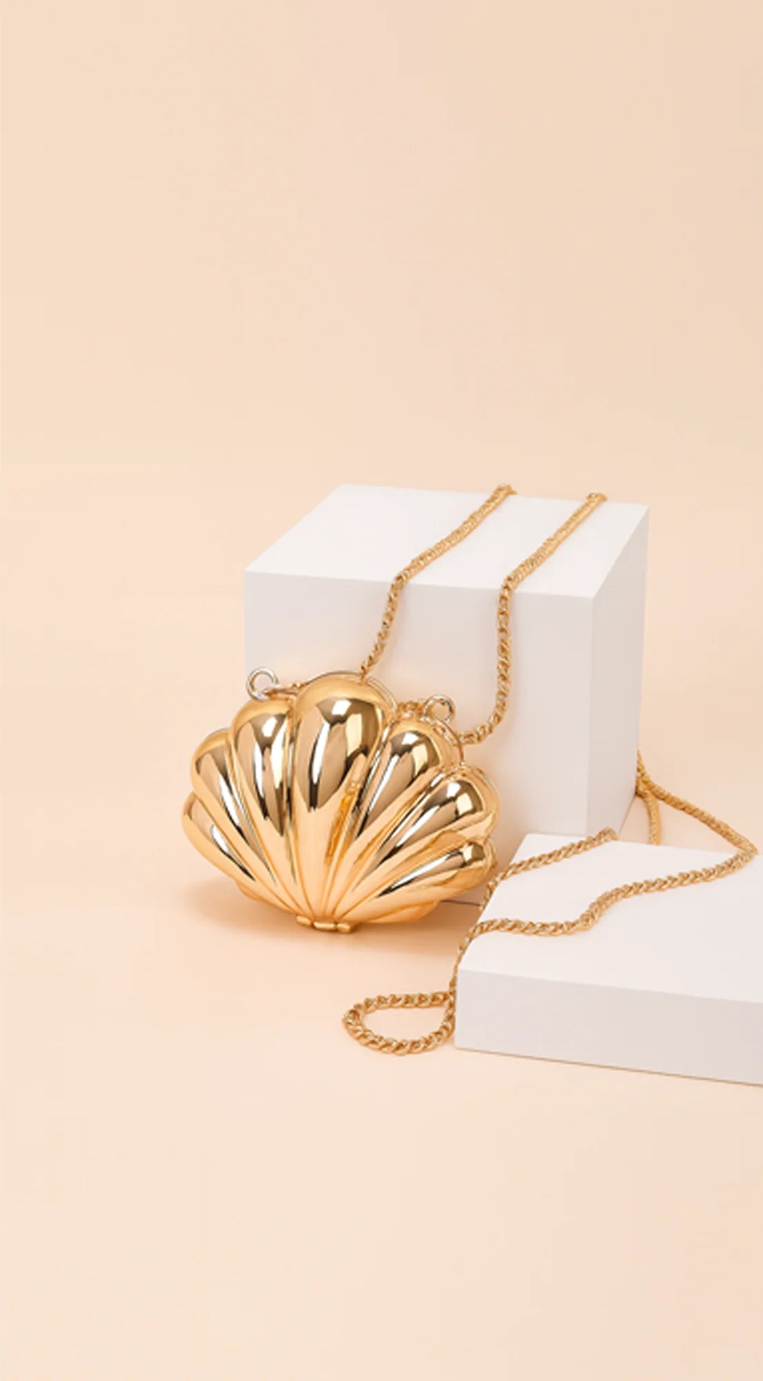 Coraline Shell Metal Mini Clutch Purse - Gold
