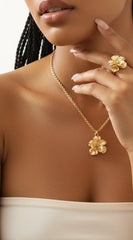 Jia Rhinestone Metal Floral Pendant Necklace - Gold
