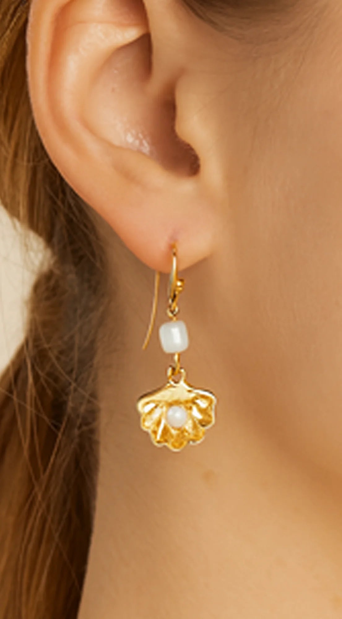 Clam & Pearl Dangle Hook Earrings - Gold